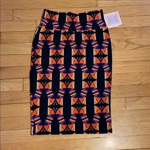 2 for $8 NWT LuLaRoe Cassie skirt size xs